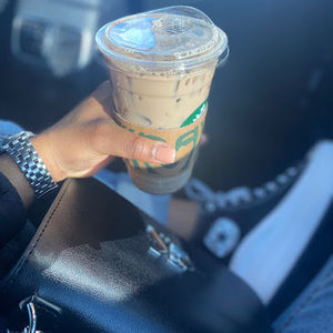 Meet your Posher, Acha